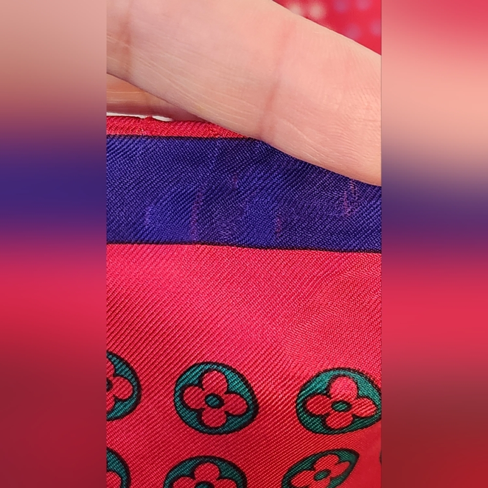 Auth Louis Vuitton Monogram red multicolor Silk Scarf W/Box - Picture 15 of 16